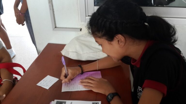 2558 Medical career camp (8)