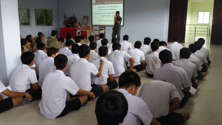 2559 police Workshop (5)
