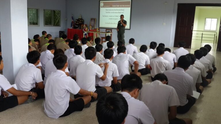 2559 police Workshop (6)